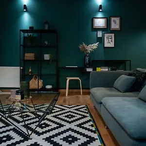  Apartment Corner